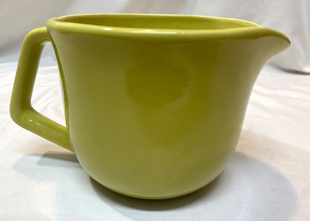 Bauer Yellow Greenish 1 Quart Pitcher Batter Bowl Tracy Irwin Style